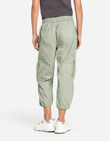 Pantaloni capri - verde chiaro