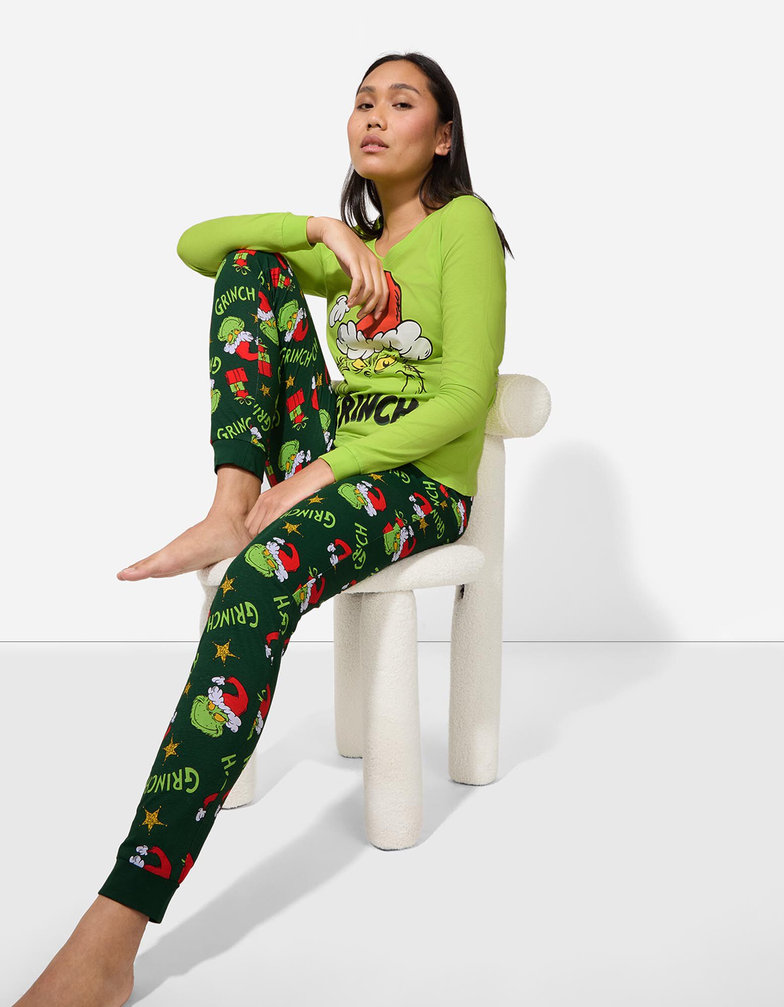Set pijama alcătuit din bluză și pantaloni - Grinch - Bronz Set pijama alcătuit din bluză și pantaloni - Grinch - Bronz