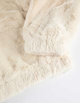 kab&aacute;t - Műszőrme - b&eacute;zs