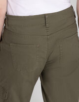 Capri hlače - Relaxed Fit - tamno zelena