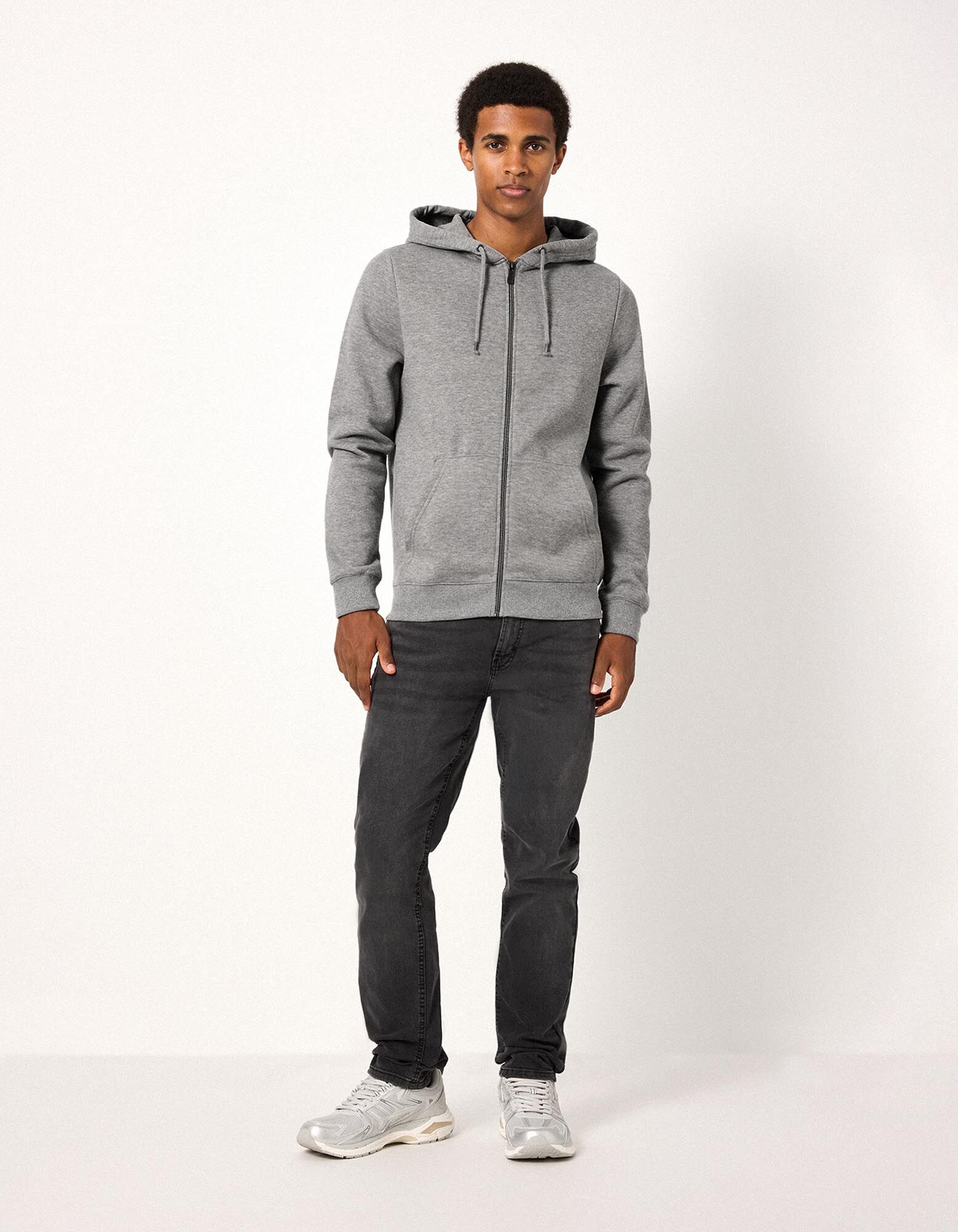 Sweatjacke - Kapuze mit Tunnelzug - Grau