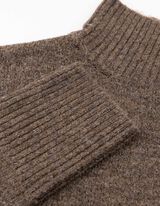 Žebrovan&yacute; pleten&yacute; svetr - Mockneck - Tmavě hněd&aacute;