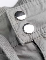 &Scaron;ortky s nakladan&yacute;mi vreckami - Pevne zafixovan&aacute; z&aacute;ložka nohav&iacute;c - svetlozelena