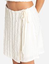 sp&oacute;dnica kopertowa - halka - bialy