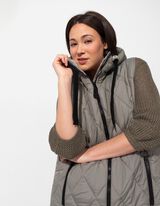 Steppweste - Kapuze - gr&uuml;n