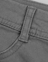 Capri-stiilis p&uuml;ksid - &uuml;hev&auml;rviline - hall