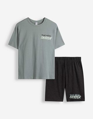 Pyjama Set aus Shirt und Shorts - Mustermix - Bunt