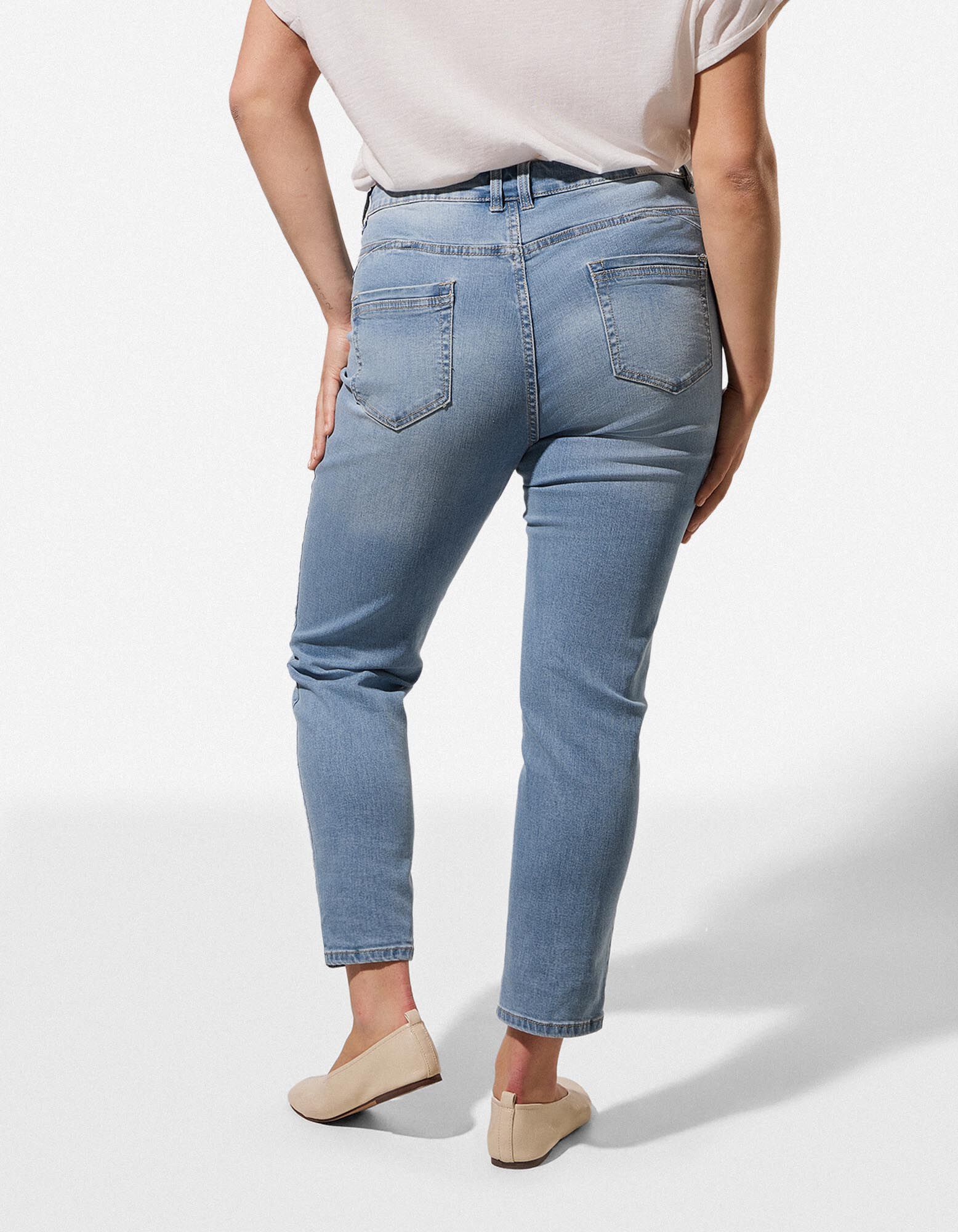 Jeans - Wascheffekte - hellblau