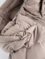 Steppelt dzseki - V&iacute;zlepergető - b&eacute;zs