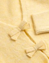 Pulover iz volne - Aplikacija s pentljami - svetlo rumena