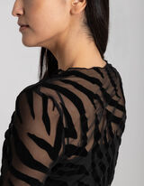 Hossz&uacute; ujj&uacute; felső - Necc - fekete