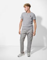 T-Shirt - Knopfleiste - grau