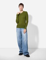 Strickpullover - Zierknöpfe - grün