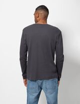 Tričko s dlhými rukávmi - Henley výstrih - tmavoseda