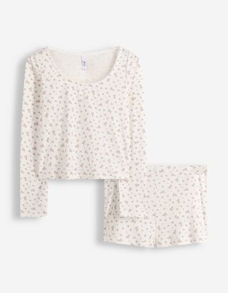 Pyjama Set aus Shirt und Shorts - Allover-Muster - wei&szlig;