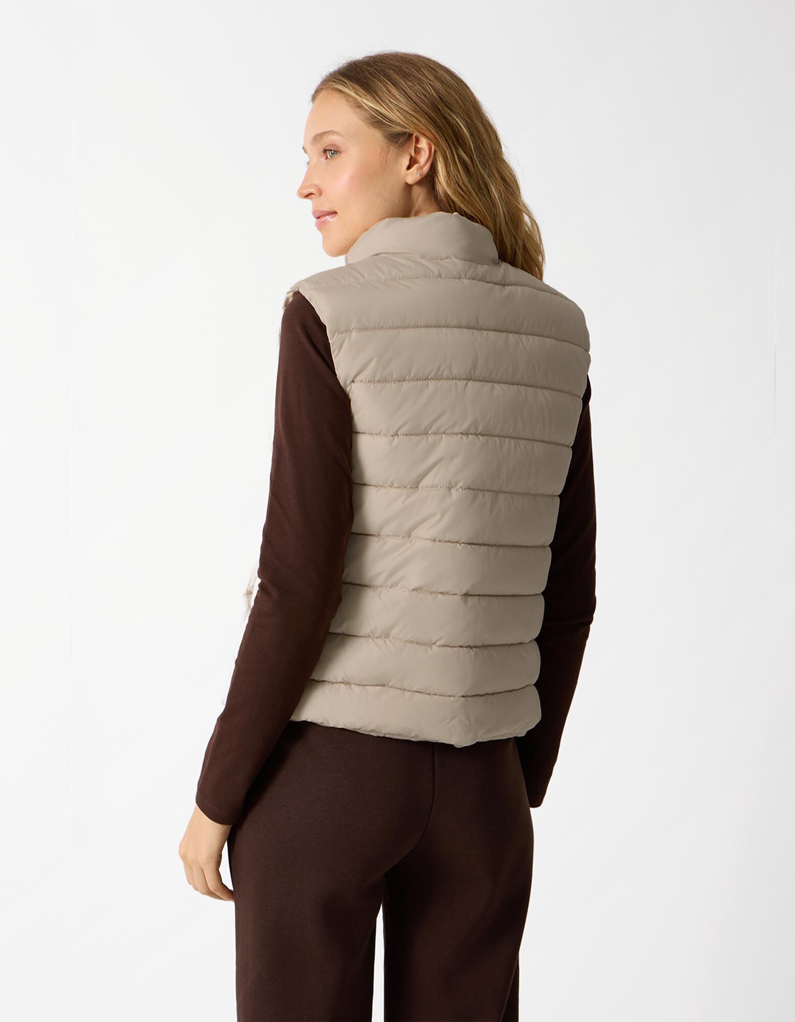 Pre&scaron;&iacute;van&aacute; vesta - Regular Fit - B&eacute;žov&aacute;