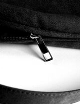 Jednobarevné - cerná