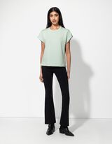 T-s&auml;rk - sisaldab modaali - heleroheline