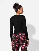 Pikkade varrukatega särk - soonikuline struktuur - must