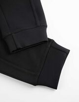 &Scaron;portne hlače - Mehko na otip - crna