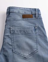Short - D&eacute;tail nou&eacute; - bleu clair
