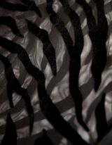 Hossz&uacute; ujj&uacute; felső - Necc - fekete