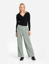 Hossz&uacute; ujj&uacute; p&oacute;l&oacute; - Bord&aacute;zott - fekete