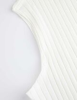 Ujjatlan felső - Garb&oacute; - feher