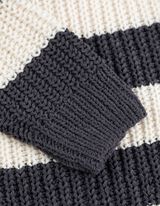 Dlouhý pulovr - Proužky - tmave seda