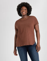 T-s&auml;rk - &uuml;hev&auml;rviline - tumepruun