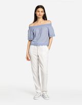 Pluuss&auml;rk - &otilde;lgu paljastav kaelus - helesinine