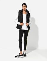 Tepitud vest - peidetud taskud - must