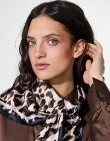 wzór w panterkę - ciemny brazowy