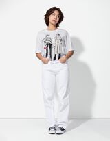 T-s&auml;rk - lisatud tikand - valge