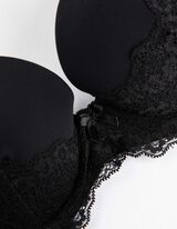 Sutien T-Shirt - Garnitură din dantelă - Negru