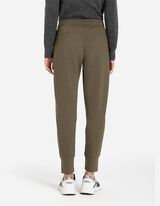 Meleg&iacute;tőnadr&aacute;g - Derek&aacute;n h&uacute;z&oacute;zsin&oacute;rral - s&ouml;t&eacute;tz&ouml;ld