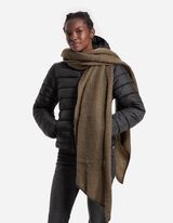 Šalikas - Vilnos išvaizda - tamsiai zalias