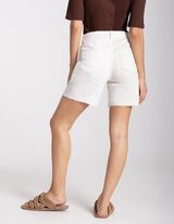 R&ouml;vidnadr&aacute;g - Rojtos sz&eacute;lek - feher