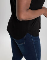 Tricou - Fantă laterală - Negru