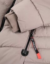 Steppelt kab&aacute;t - Kapucni - vil&aacute;gos barna