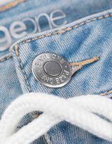 Kapri pantalone - Pertlanje - svetlo-plava