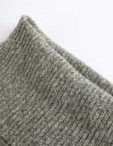 Dzianinowa sukienka - golf - ciemny zielony