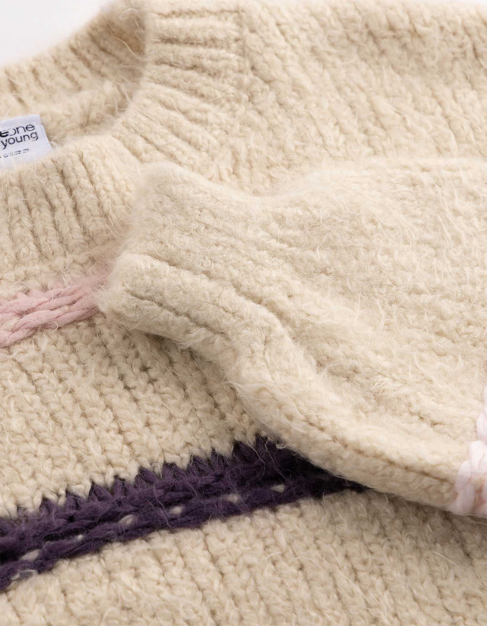 Pullover en tricot - Rayures - Blanc cass&eacute;