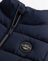 Pro&scaron;&iacute;van&aacute; vesta - N&aacute;&scaron;ivka se značkou - tmave modra