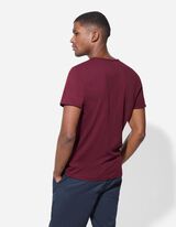 Póló - Póló nyakkivágása - mélyvörös