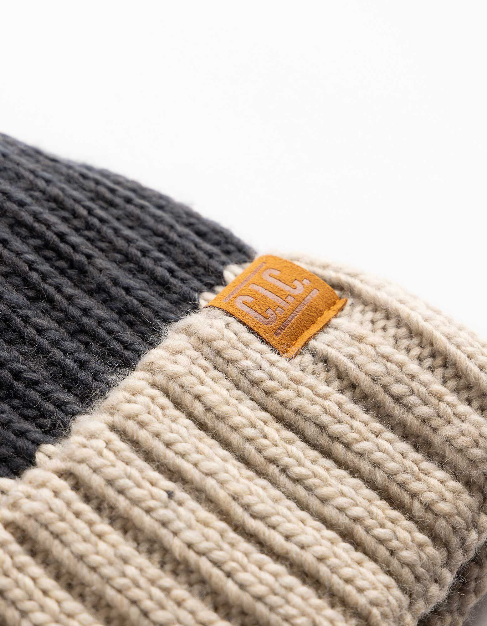 Muts met pompon - Strepen - Beige