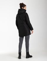 Dzseki - V&iacute;zoszlop - fekete