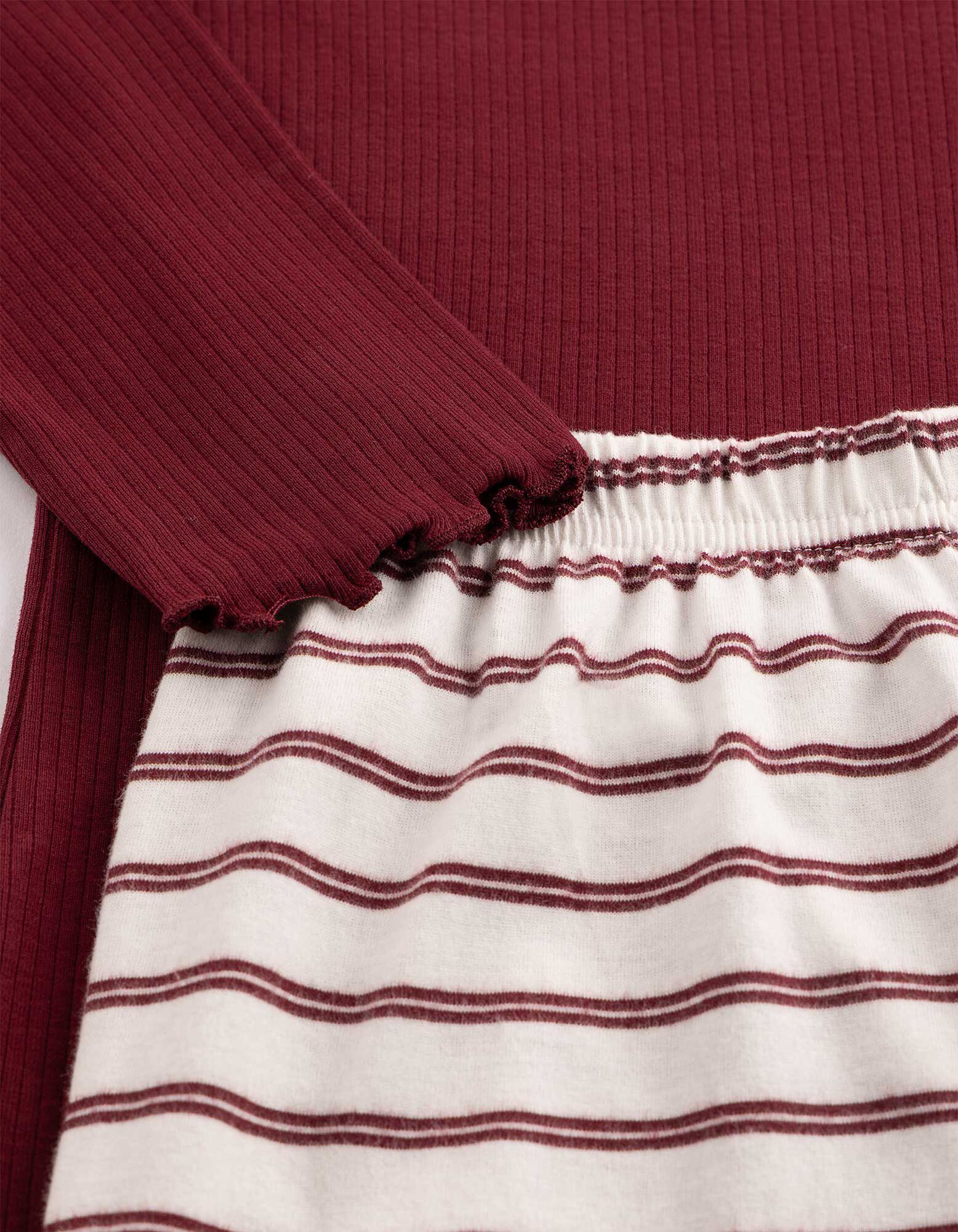 Pyjama Set aus Langarmshirt und Hose  - gemustert - Bunt
