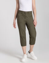 Capri hlače - Relaxed Fit - tamno zelena