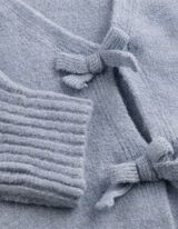 Strickpullover - Schleifenapplikation - Hellblau